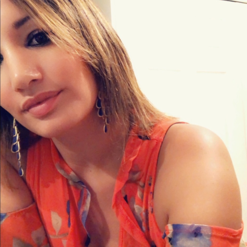 Meet your Posher, Antonia